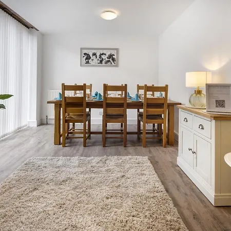 Manor Farm Barn * Burton-in-Kendal